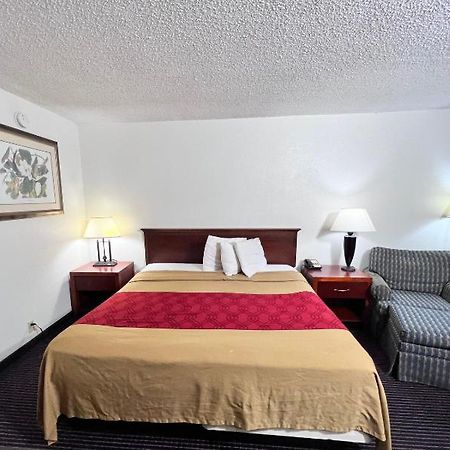 Heritage Inn And Suites Inniswold Ngoại thất bức ảnh